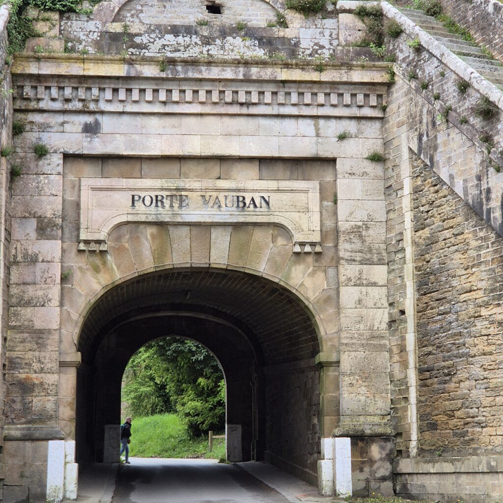 Porte Vauban permettant l'accès à la ville de Palais a travers les remparts (Belle-Ile-en-Mer)